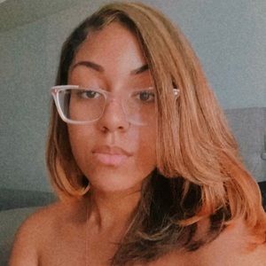 Meet your Posher, Aliana